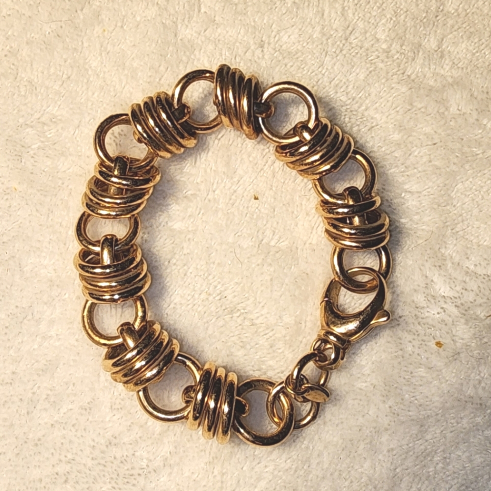 Vintage Gold-Tone Link Bracelet with Textured Coil Accents 7.5"